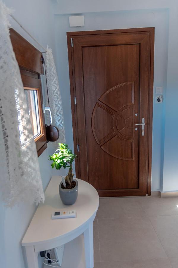 Dimi Seafront Apartment By Rentals Pro Services - Nea Moudania Exterior foto