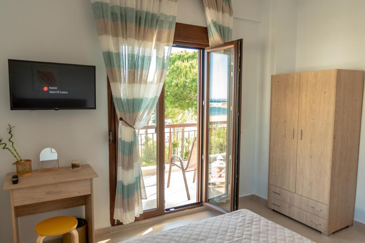 Dimi Seafront Apartment By Rentals Pro Services - Nea Moudania Exterior foto